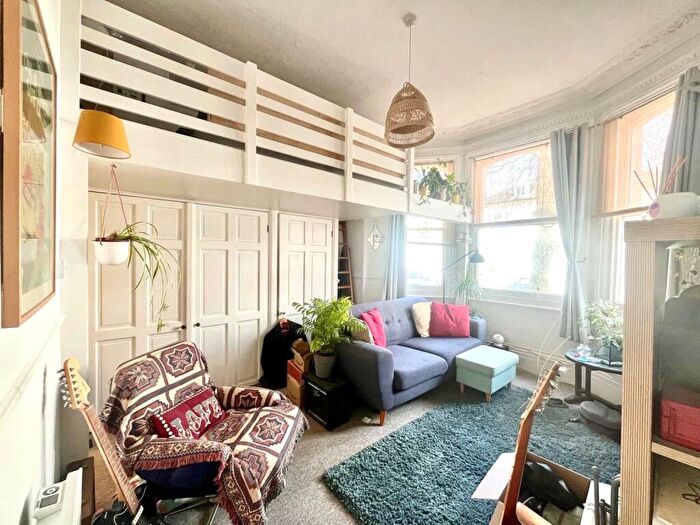 Studio To Rent In Clarendon Villas, Hove, BN3