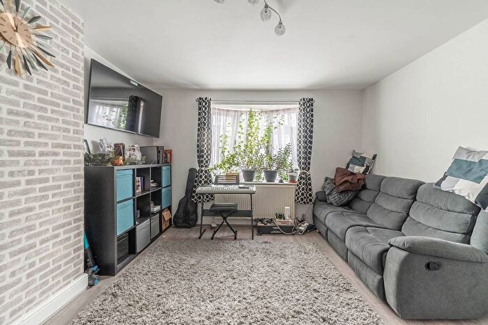 3 Bedroom Terraced House For Sale In Crossway, Pinner, HA5