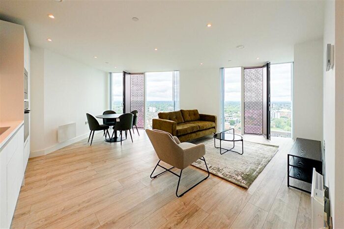 2 Bedroom Apartment To Rent In Thr, M15