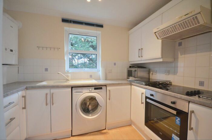1 Bedroom Apartment To Rent In Warren Down, Bracknell, RG12