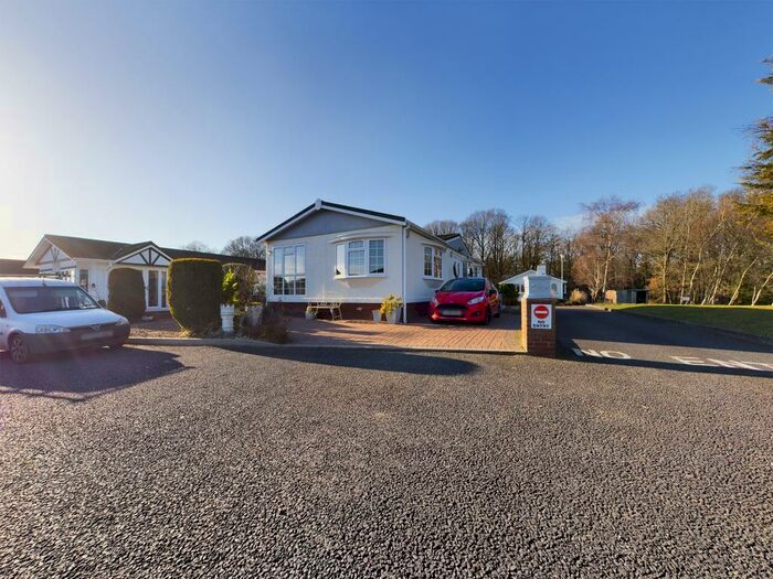 2 Bedroom Park Home For Sale In Woodlands Park Homes, Dowles Road