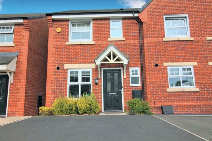 3 Bedroom Semi-Detached House To Rent In Cotton Meadows, Bolton, BL1