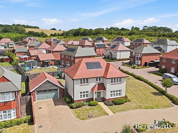 4 Bedroom Detached House For Sale In Fieldwood Way, Bulphan, RM14