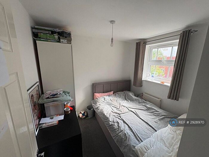 2 Bedroom Flat To Rent In Sarum Road, Luton, LU3