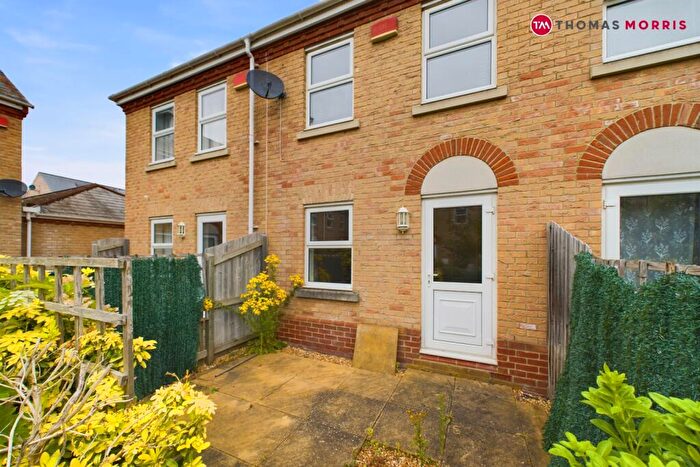 3 Bedroom Terraced House For Sale In Keln Leas, St. Ives, PE27
