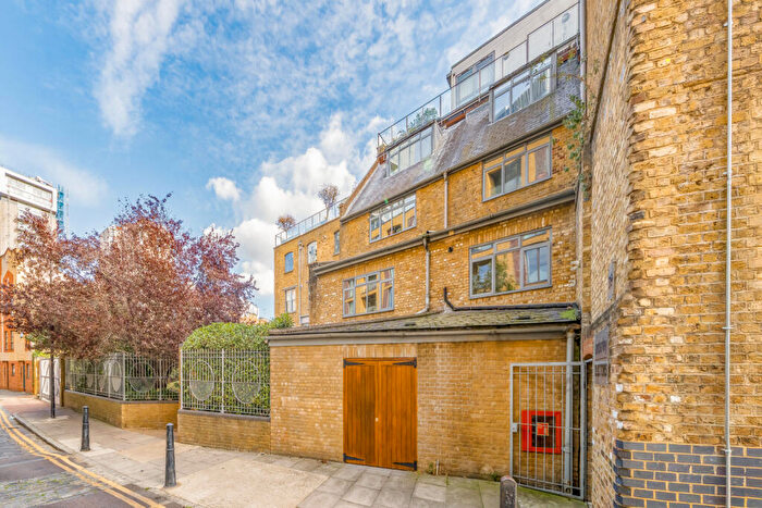 1 Bedroom Flat For Sale In Gowers Walk, London, E1