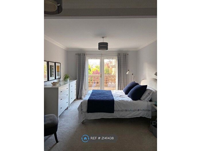 2 Bedroom Flat To Rent In Rattray Grove, Edinburgh, EH10