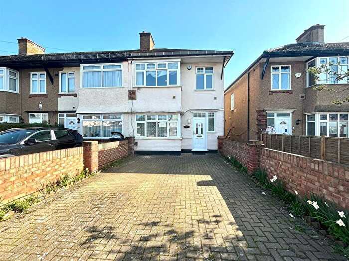 3 Bedroom Semi-Detached House To Rent In Ashby Way, Sipson, West Drayton, UB7