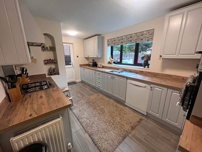 4 Bedroom House To Rent In Lindisfarne, Glascote, Tamworth, B77