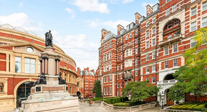 4 Bedroom Flat For Sale In Prince Consort Road, London, SW7