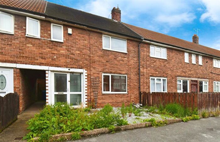 2 Bedroom Terraced House For Sale In Crayford Close, Hull, HU9