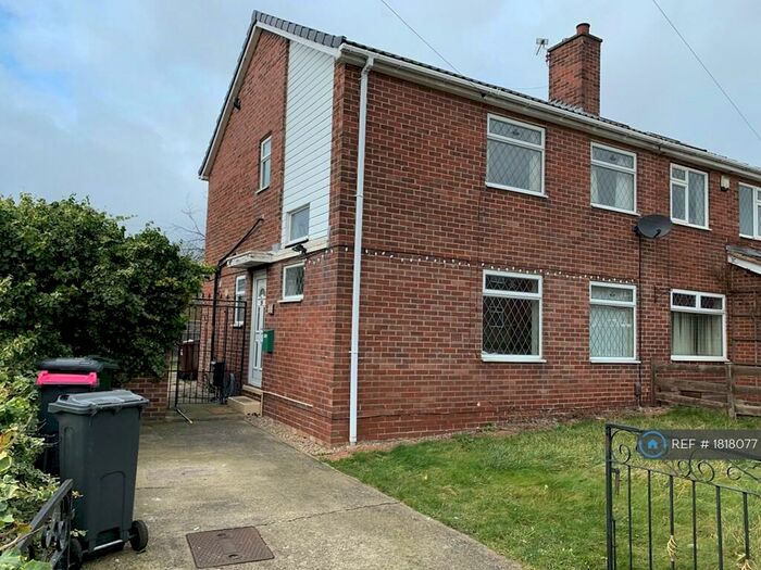 3 Bedroom Semi-Detached House To Rent In Sorby Road, Swallownest, Sheffield, S26