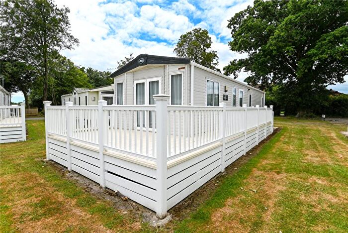 2 Bedroom Park Home For Sale In Sway Road, New Milton, Hampshire, BH25