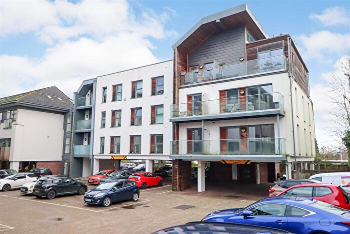 1 Bedroom Flat For Sale In North Street, Horsham, RH13