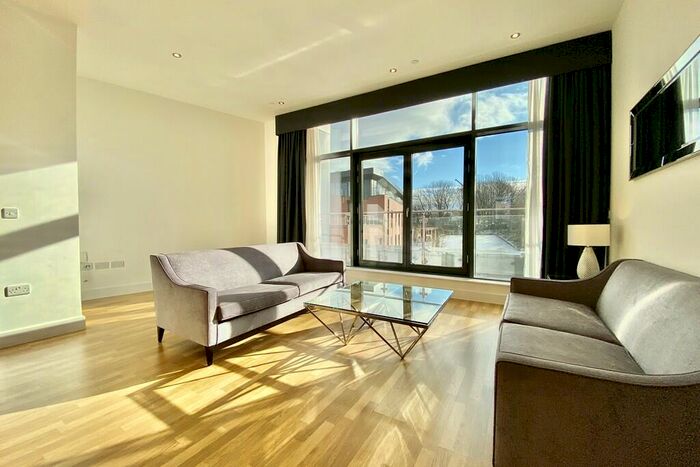 3 Bedroom Apartment To Rent In Mabgate House, Mabgate, Leeds, LS9