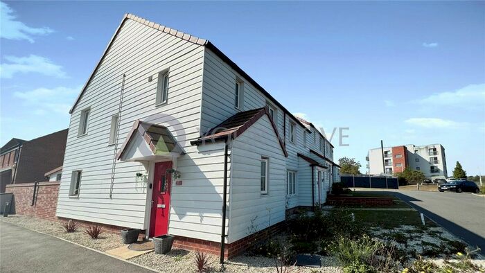 3 Bedroom End Of Terrace House To Rent In Hopkins Close, Dartford, Kent, DA1