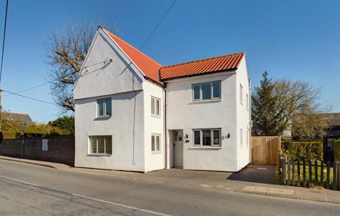 3 Bedroom Detached House For Sale In The Street, Freckenham, Bury St. Edmunds, IP28