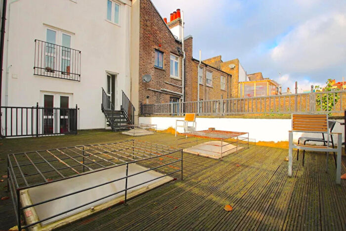 1 Bedroom Flat To Rent In Bed, Cannon Street Road, Shadwell, London, E1