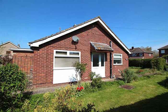 2 Bedroom Semi-Detached Bungalow For Sale In Canterbury Road, Werrington, Peterborough, PE4