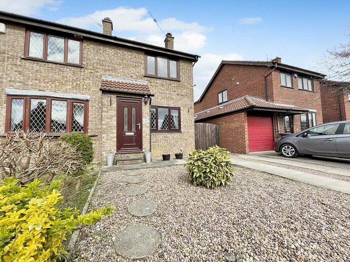 Houses for sale & to rent in LS25 6PR, Saxon Court, Sherburn In Elmet Leeds