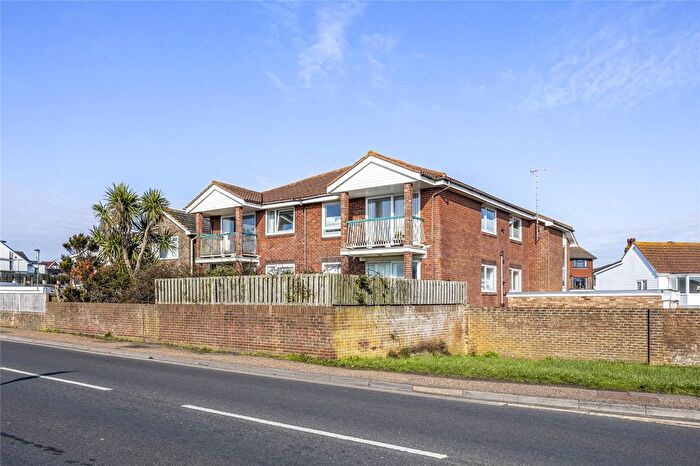 2 Bedroom Flat For Sale In Scarista Court, Old Salts Farm Road, Lancing, West Sussex, BN15