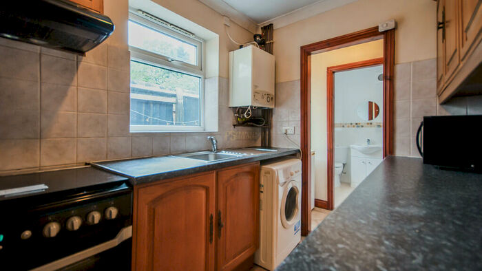 4 Bedroom Terraced House To Rent In Lottie Road - Bath Student Property, B29