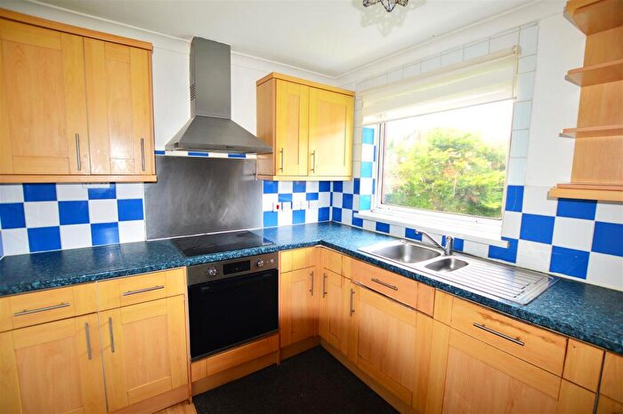 2 Bedroom Apartment To Rent In Sandringham Court, Slough, Slough, SL1