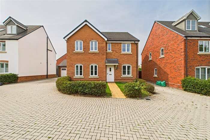 4 Bedroom Detached House For Sale In Potter Way, Winnersh, Wokingham, Berkshire, RG41