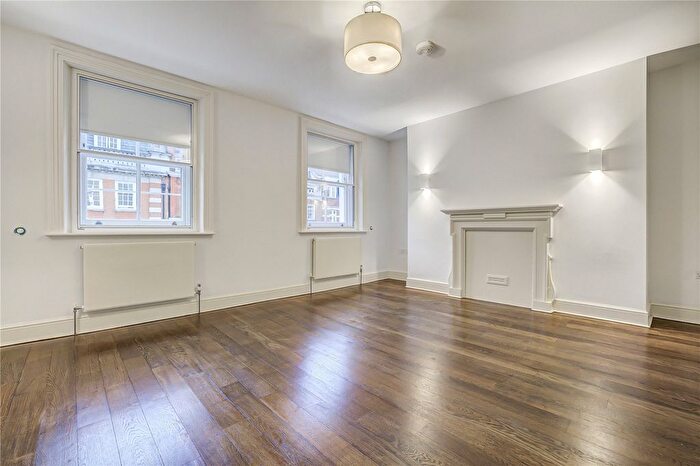3 Bedroom Flat To Rent In Queen Anne Street, London, W1G
