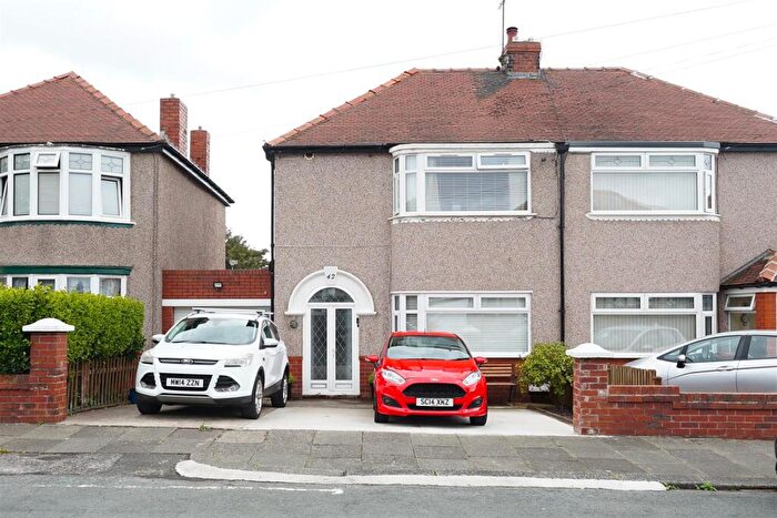 2 Bedroom Semi-Detached House For Sale In Lyndale Avenue, Barrow-In-Furness, LA13