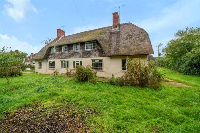 6 Bedroom Detached House For Sale In Turnerspuddle, Dorchester, DT2