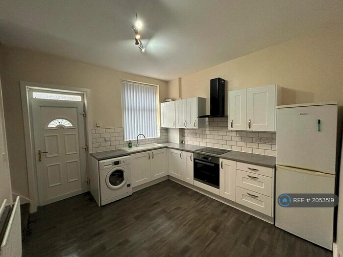 2 Bedroom Terraced House To Rent In Hollins Road, Oldham, OL8