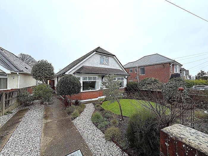 5 Bedroom Detached House For Sale In Hennings Park Road, Oakdale, Poole, BH15