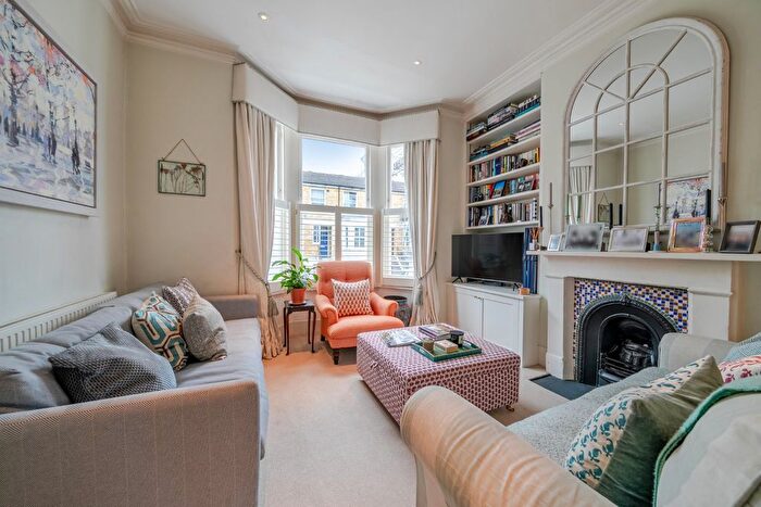 3 Bedroom Flat For Sale In Armadale Road, London, SW6