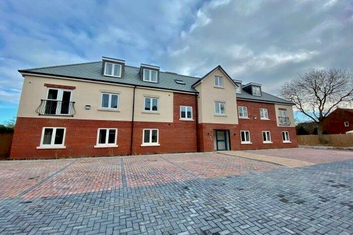 1 Bedroom Flat To Rent In Danelaw Court, Hinckley LE10