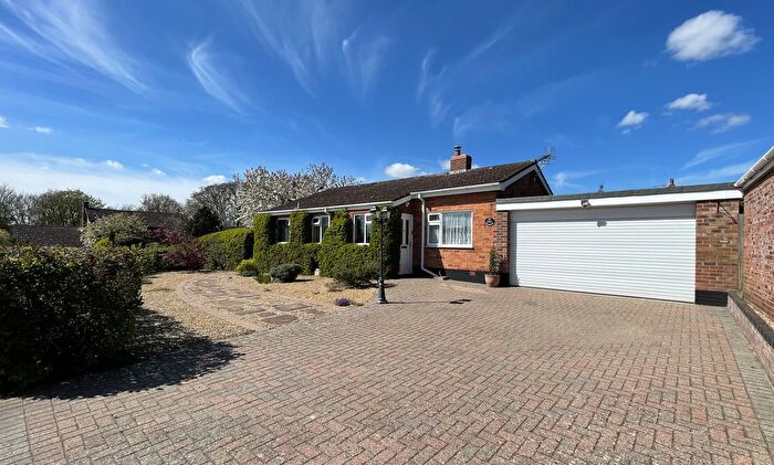 3 Bedroom Detached Bungalow For Sale In Curson Road, Tasburgh, Norwich, NR15