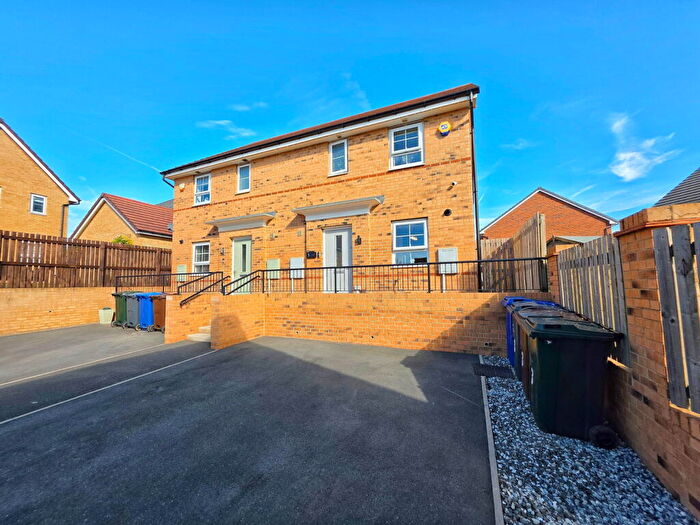 3 Bedroom Semi-Detached House For Sale In Carrs Drive, Cudworth, Barnsley, S72