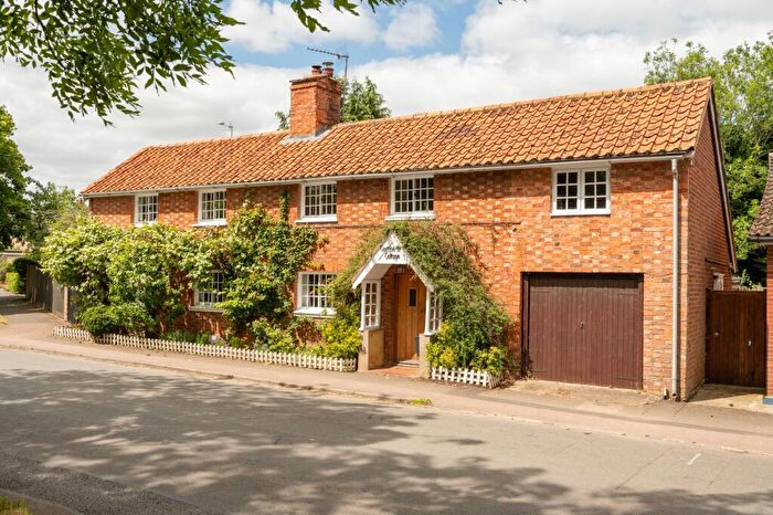 4 Bedroom Cottage For Sale In High Street, Riseley, MK44