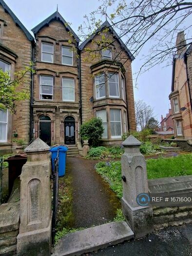 1 Bedroom Flat To Rent In St. Georges Square, Lytham St. Annes, FY8