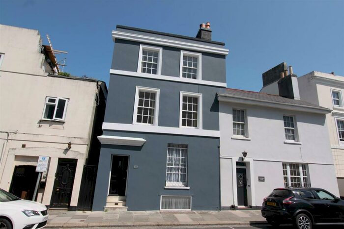 2 Bedroom Maisonette To Rent In Citadel Road, The Hoe, Plymouth, PL1