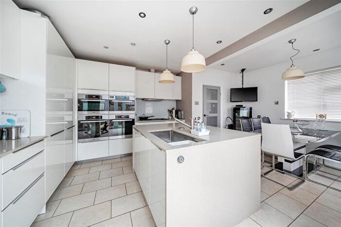 3 Bedroom Semi Detached House For Sale In Abbey Road, Bedford, MK41