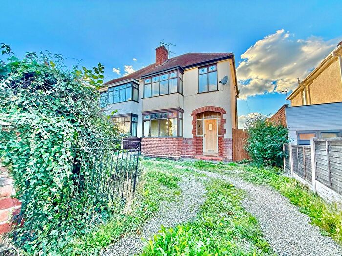 3 Bedroom Semi-Detached House For Sale In Summit Place, Gornal Wood, DY3