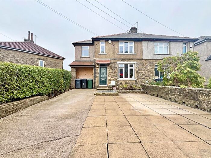 4 Bedroom Semi-Detached House For Sale In Vale Grove, Queensbury, Bradford, BD13