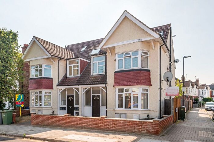 2 Bedroom Flat To Rent In Nibthwaite Road, Harrow, HA1