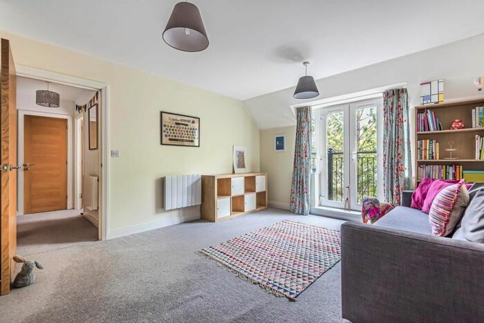 1 Bedroom Flat To Rent In Wokingham, Berkshire, RG41