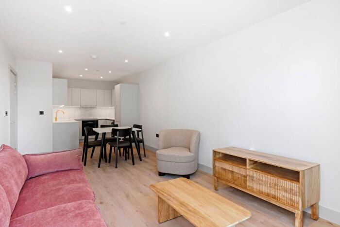 2 Bedroom Flat To Rent In The Draper, Colindale, London, NW9