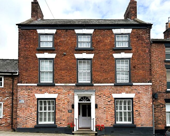 6 Bedroom Terraced House For Sale In High Street, Malpas, Cheshire, SY14