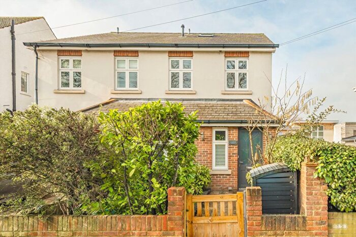 4 Bedroom Semi Detached House For Sale In Percy Road, Hampton, TW12