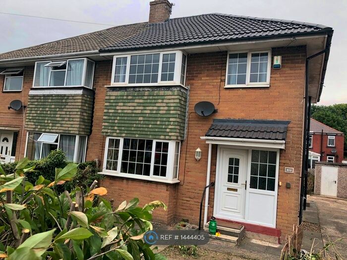 3 Bedroom Semi-Detached House To Rent In Harewood Avenue, Barnsley, S70