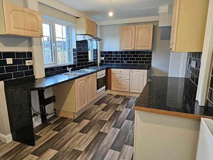 2 Bedroom End Of Terrace House To Rent In Albury Drive, Nottingham, Nottinghamshire, NG8